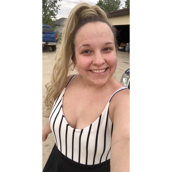 Meet your posher, Bailee - Picture 4 of 4